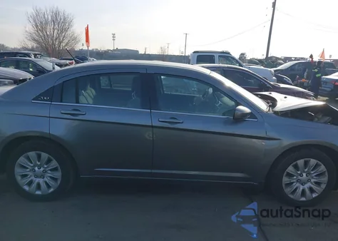 2013 Chrysler 200 Lx из США, поврежденный, VIN 1C3CCBAB8DN647341